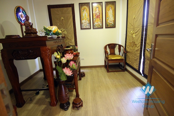 3 floors house for rent in Tay Ho district,Ha Noi